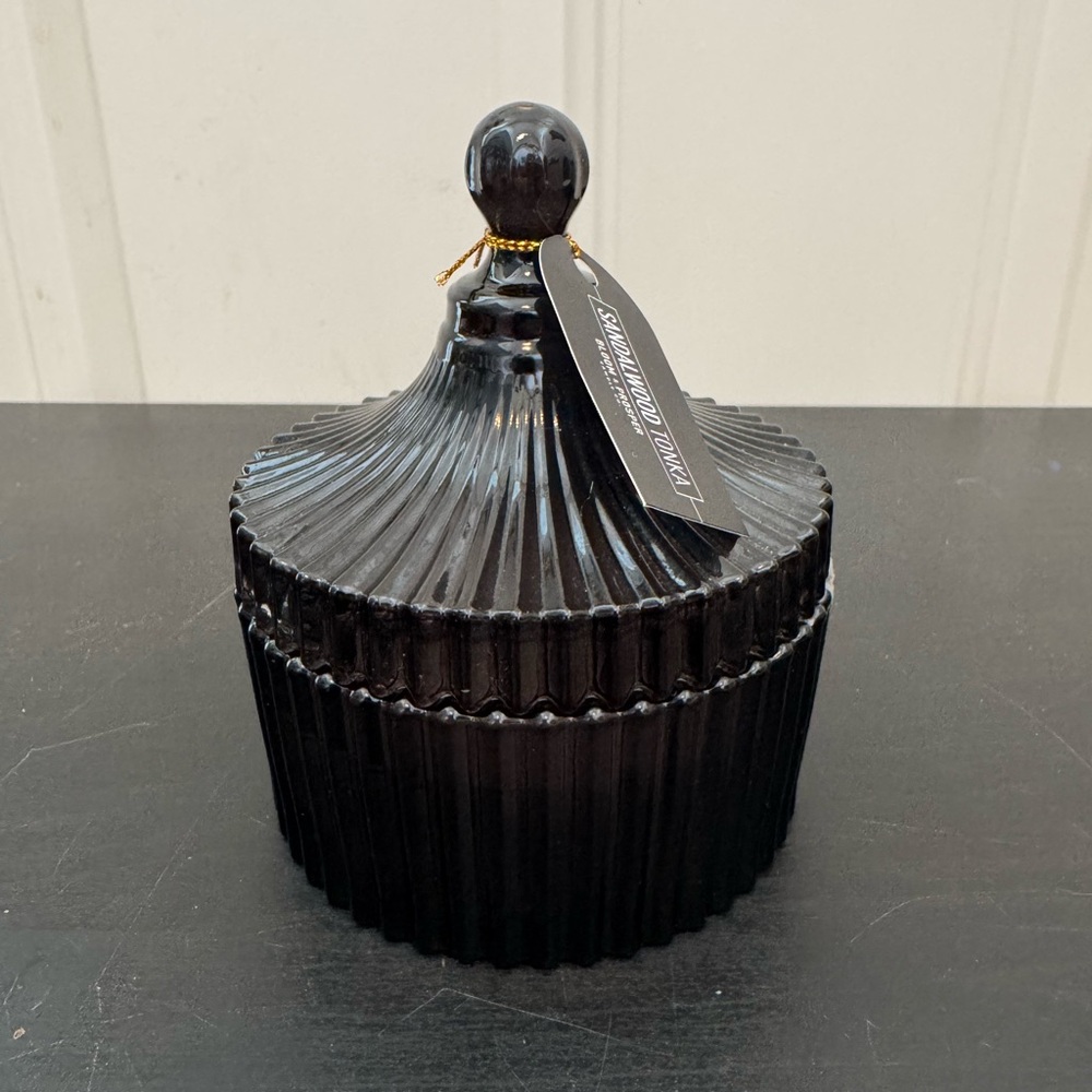 Bloom & Prosper Sandalwood Tonka Glass Jar Candle 5oz Black Ribbed Lidded